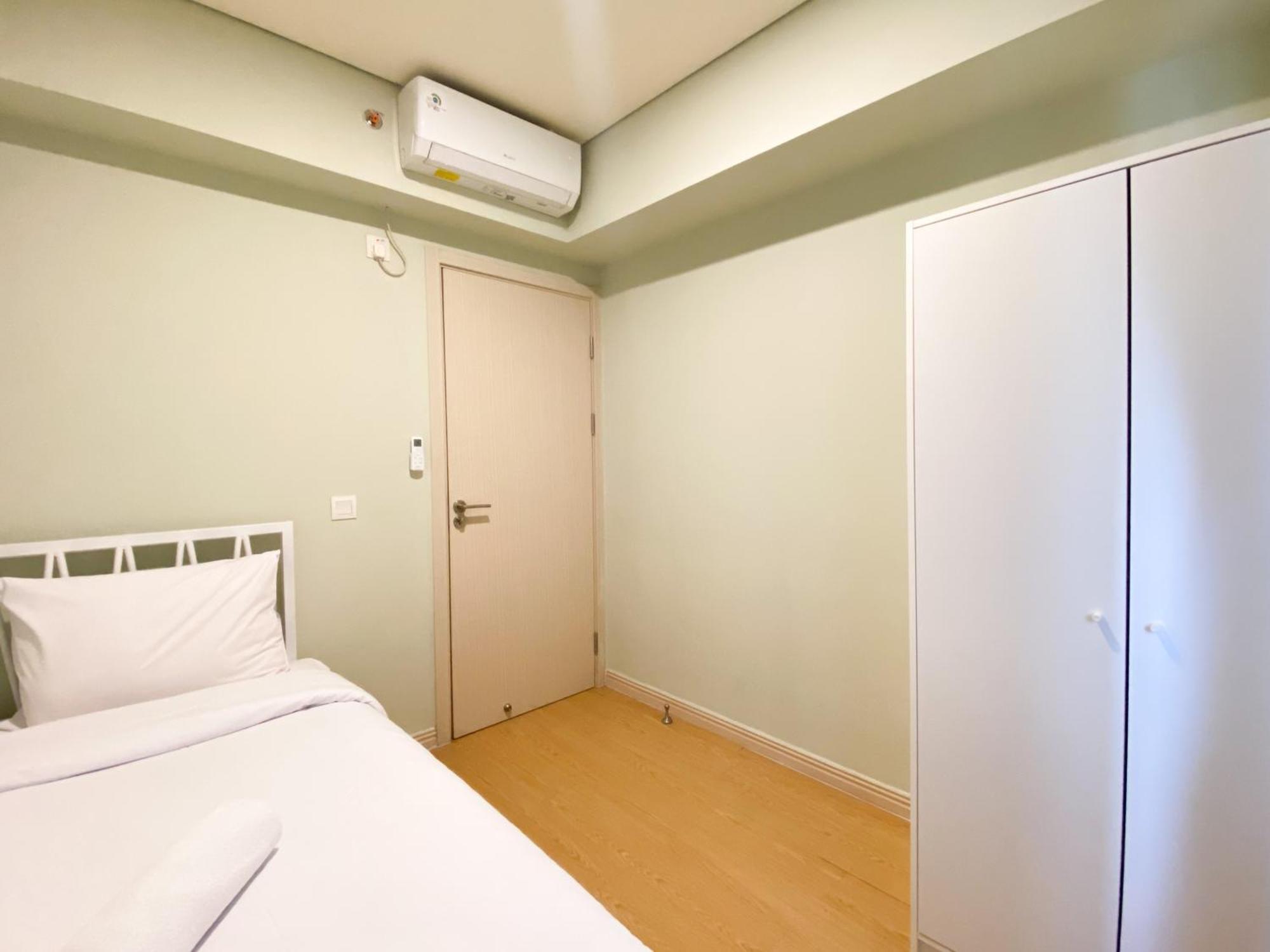 Comfort Stay And Simply 2Br At Meikarta Apartment By Travelio Cikarang Kültér fotó