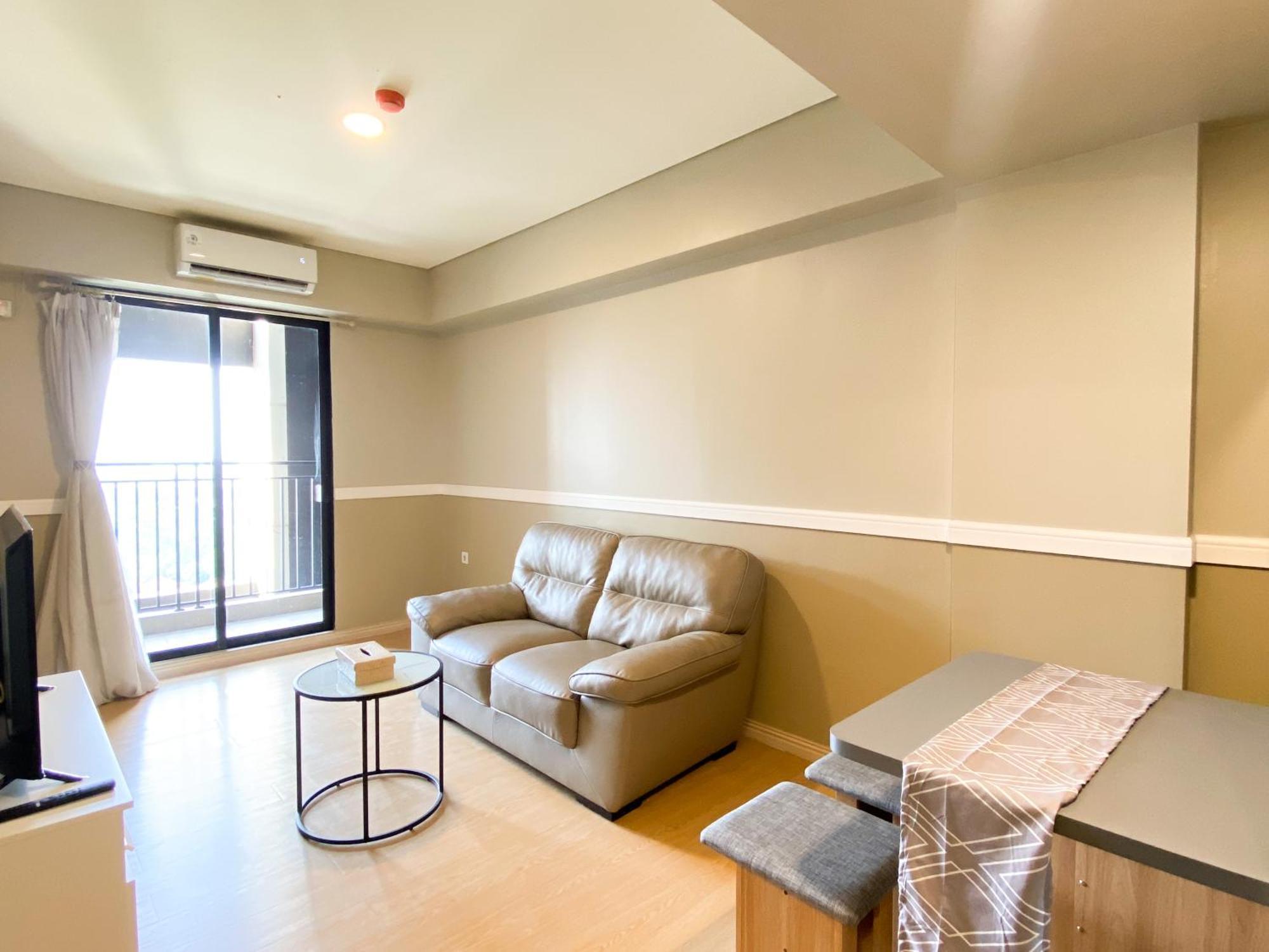 Comfort Stay And Simply 2Br At Meikarta Apartment By Travelio Cikarang Kültér fotó